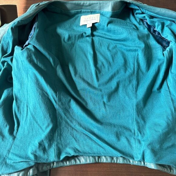 HINGE Women's Scalloped Zipper Front Soft Leather Jacket Teal Size Medium - Picture 11 of 14